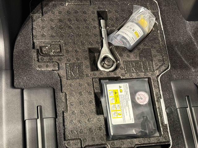 タントカスタムＲＳ　バックモニター対応　電動パーキングブレーキＬＥＤオートライト　パワースライドドアウェルカムオープン機能　オート電動格納式ドアミラー　助手席ロングスライド　助手席イージークローザー　アルミホイール　キーフリーシステム（広島県）の中古車