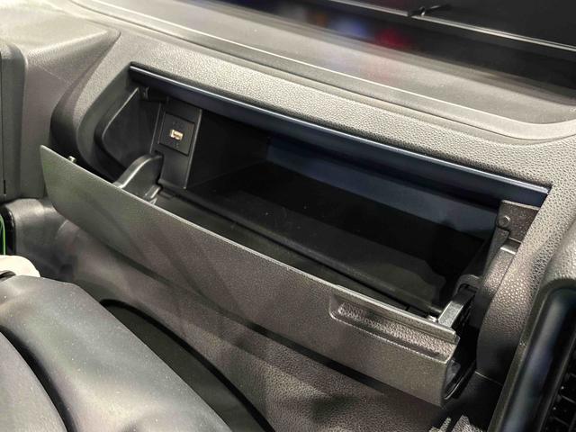タントカスタムＲＳ　バックモニター対応　電動パーキングブレーキＬＥＤオートライト　パワースライドドアウェルカムオープン機能　オート電動格納式ドアミラー　助手席ロングスライド　助手席イージークローザー　アルミホイール　キーフリーシステム（広島県）の中古車