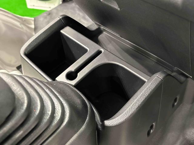 ハイゼットトラックスタンダード　５ＭＴ　４ＷＤ　ＡＭ／ＦＭラジオハロゲンヘッドランプ　トップシェイドガラス　運転席ＳＲＳエアバック　バックソナー　電動式パワーステアリング　ＡＭ／ＦＭラジオ　あゆみ板掛けテールゲート　ＶＳＣ＆ＴＲＣ（広島県）の中古車