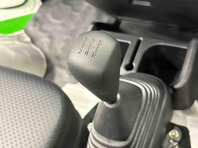 ハイゼットトラックスタンダード　５ＭＴ　４ＷＤ　ＡＭ／ＦＭラジオハロゲンヘッドランプ　トップシェイドガラス　運転席ＳＲＳエアバック　バックソナー　電動式パワーステアリング　ＡＭ／ＦＭラジオ　あゆみ板掛けテールゲート　ＶＳＣ＆ＴＲＣ（広島県）の中古車
