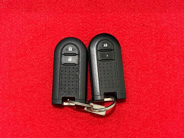 ムーヴＸリミテッド　ＳＡIII運転席シートヒーター　アルミホイール　オートライト　プッシュボタンスタート　セキュリティアラーム　キーフリーシステム　オート電動格納式ドアミラー　シートリフター（広島県）の中古車