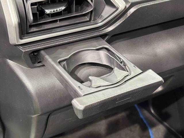 ロッキープレミアムG HEV バックモニター対応 シートヒーターLEDヘッドランプ・フォグランプ 全車速追従機能付アダプティブクルーズコントロール レーンキープコントロール ブラインドスポットモニター 17インチアルミホイール シートヒーター(広島県)の中古車
