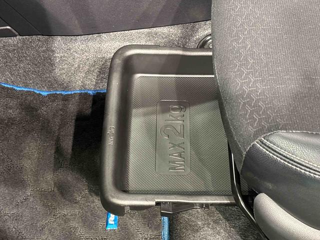 ロッキープレミアムG HEV バックモニター対応 シートヒーターLEDヘッドランプ・フォグランプ 全車速追従機能付アダプティブクルーズコントロール レーンキープコントロール ブラインドスポットモニター 17インチアルミホイール シートヒーター(広島県)の中古車