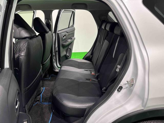 ロッキープレミアムG HEV バックモニター対応 シートヒーターLEDヘッドランプ・フォグランプ 全車速追従機能付アダプティブクルーズコントロール レーンキープコントロール ブラインドスポットモニター 17インチアルミホイール シートヒーター(広島県)の中古車