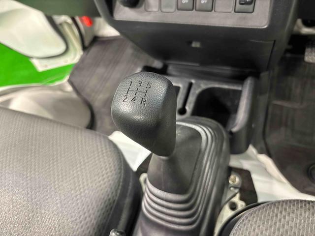 ハイゼットトラックスタンダードSAIIItマニュアルトランスミッション トップシェイドガラス 運転席SRSエアバック 電動式パワーステアリング AM/FMラジオ あゆみ板掛けテールゲート VSC&TRC(広島県)の中古車