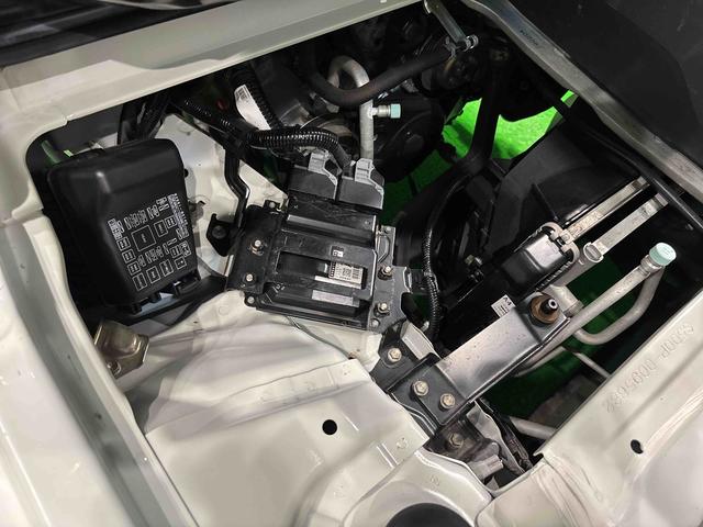 ハイゼットトラックスタンダードSAIIItマニュアルトランスミッション トップシェイドガラス 運転席SRSエアバック 電動式パワーステアリング AM/FMラジオ あゆみ板掛けテールゲート VSC&TRC(広島県)の中古車