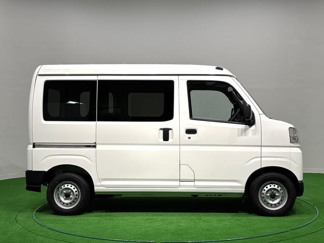ハイゼットカーゴＤＸ　４ＷＤ　マニュアルエアコン　ＡＭ／ＦＭラジオハロゲンヘッドランプ　トップシェイドガラス　コーナーセンサー　オーバーヘッドシェルフ　フロントドアパワーウインドウ　キーレスエントリー　ＡＭ／ＦＭラジオ　テンパータイヤ　スチールホイール（広島県）の中古車