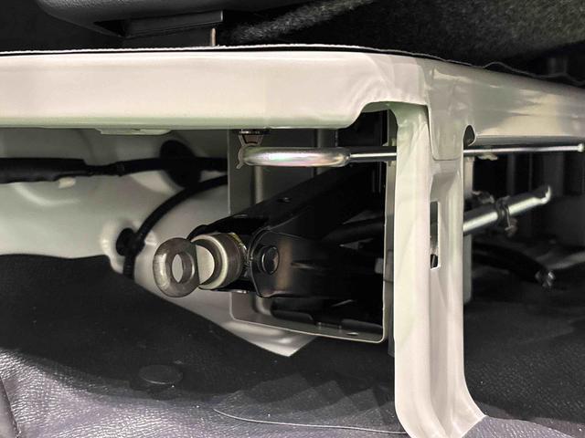 ハイゼットカーゴＤＸ　４ＷＤ　マニュアルエアコン　ＡＭ／ＦＭラジオハロゲンヘッドランプ　トップシェイドガラス　コーナーセンサー　オーバーヘッドシェルフ　フロントドアパワーウインドウ　キーレスエントリー　ＡＭ／ＦＭラジオ　テンパータイヤ　スチールホイール（広島県）の中古車