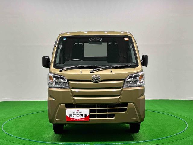 ハイゼットトラックスタンダードSAIIIt CDチューナー 4WDLEDヘッドランプ トップシェイドガラス 運転席SRSエアバック バックソナー 電動式パワーステアリング AM/FMラジオ あゆみ板掛けテールゲート VSC&TRC(広島県)の中古車