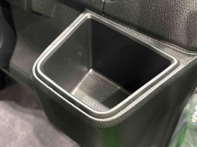 ハイゼットカーゴクルーズプッシュボタンスタート　キーフリーシステム　マニュアルエアコン　運転席・助手席パワーウインドウ　オートライト　ハンド式サイドブレーキハロゲンヘッドライト　アイドリングストップ機能　電動格納式ドアミラー（広島県）の中古車