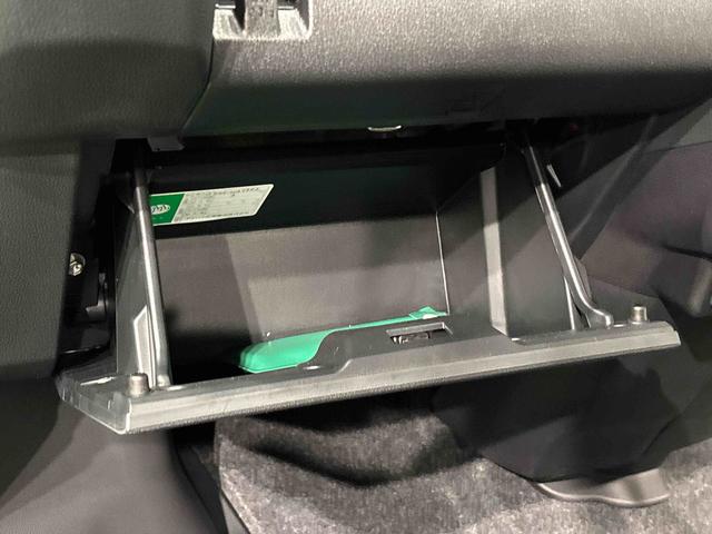 ハイゼットカーゴクルーズプッシュボタンスタート　キーフリーシステム　マニュアルエアコン　運転席・助手席パワーウインドウ　オートライト　ハンド式サイドブレーキハロゲンヘッドライト　アイドリングストップ機能　電動格納式ドアミラー（広島県）の中古車