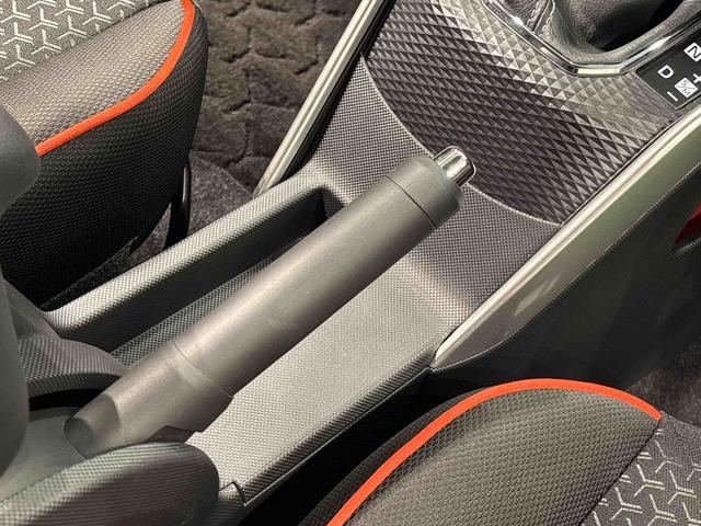 ロッキーＧ　４ＷＤ　ＵＧ２　ブラインドスポットモニター　ナビ　ＥＴＣドラレコ　ＬＥＤヘッドランプ・フォグランプ　全車速追従機能付アダプティブクルーズコントロール　レーンキープコントロール　１７インチアルミホイール　シートヒーター　プッシュボタンスタート　パノラマカメラ（広島県）の中古車