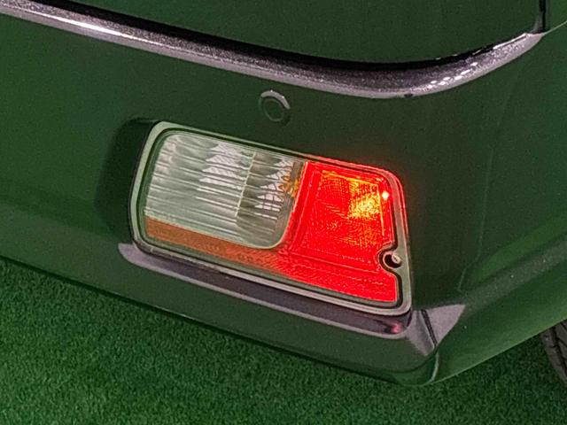 ハイゼットカーゴDX 4WD リアヒーター AM/FMラジオハロゲンヘッドランプ トップシェイドガラス コーナーセンサー オーバーヘッドシェルフ フロントドアパワーウインドウ キーレスエントリー AM/FMラジオ テンパータイヤ スチールホイール(広島県)の中古車