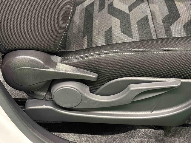 タフトGターボ ダーククロムベンチャースカイフィールトップ ダーククロムパック メッキパック シルバーアンダーガーニッシュ インテリアアクセント LEDオートハイビーム&フォグランプ 電動パーキングブレーキ バックカメラ アルミホイール(広島県)の中古車