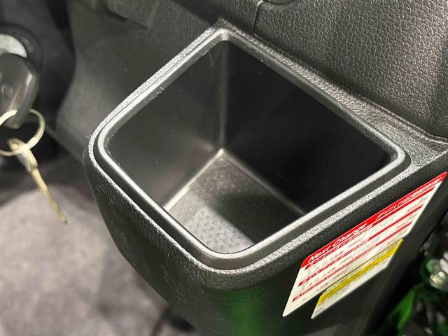 ハイゼットカーゴクルーズLEDヘッドランプ 電動格納式カラードドアミラー トップシェイドガラス 荷室LEDランプ 乗降グリップ 12インチフルホイールキャップ コーナーセンサー キーレスエントリー テンパータイヤ(広島県)の中古車