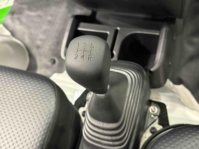 ハイゼットトラックスタンダード　４ＷＤ　５ＭＴ　省力パック　キーフリー衝突警報機能　衝突回避支援ブレーキ　車線逸脱警報機能　オートハイビーム　標識認識機能　誤発進抑制制御機能　先行車発進お知らせ機能　プッシュスタート　キーフリー　エアコン　５ＭＴ　コーナーセンサー（広島県）の中古車