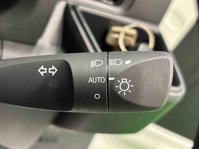 ハイゼットトラックスタンダード　４ＷＤ　５ＭＴ　省力パック　キーフリー衝突警報機能　衝突回避支援ブレーキ　車線逸脱警報機能　オートハイビーム　標識認識機能　誤発進抑制制御機能　先行車発進お知らせ機能　プッシュスタート　キーフリー　エアコン　５ＭＴ　コーナーセンサー（広島県）の中古車