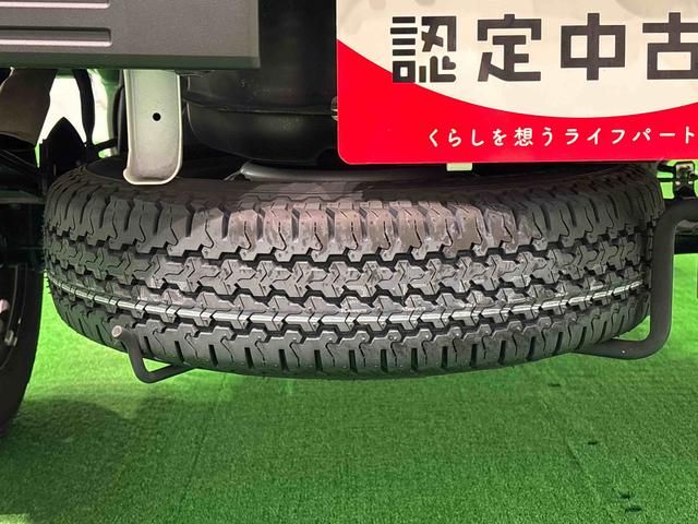 ハイゼットトラックスタンダード　４ＷＤ　５ＭＴ　省力パック　キーフリー衝突警報機能　衝突回避支援ブレーキ　車線逸脱警報機能　オートハイビーム　標識認識機能　誤発進抑制制御機能　先行車発進お知らせ機能　プッシュスタート　キーフリー　エアコン　５ＭＴ　コーナーセンサー（広島県）の中古車
