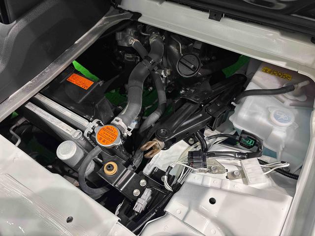 ハイゼットトラックスタンダード　４ＷＤ　５ＭＴ　省力パック　キーフリー衝突警報機能　衝突回避支援ブレーキ　車線逸脱警報機能　オートハイビーム　標識認識機能　誤発進抑制制御機能　先行車発進お知らせ機能　プッシュスタート　キーフリー　エアコン　５ＭＴ　コーナーセンサー（広島県）の中古車