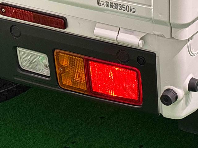 ハイゼットトラックスタンダード　４ＷＤ　５ＭＴ　省力パック　キーフリー衝突警報機能　衝突回避支援ブレーキ　車線逸脱警報機能　オートハイビーム　標識認識機能　誤発進抑制制御機能　先行車発進お知らせ機能　プッシュスタート　キーフリー　エアコン　５ＭＴ　コーナーセンサー（広島県）の中古車