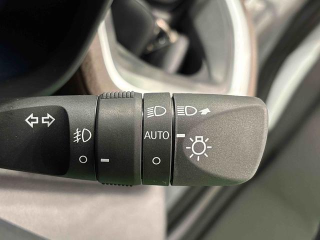 ムーヴＲＳ　両側パワースライドドア　バックモニター対応ＬＥＤオートハイビーム・フォグランプ　運転席シートヒーター　アルミホイール　オートライト　プッシュボタンスタート　セキュリティアラーム　衝突警報機能　衝突回避支援ブレーキ（広島県）の中古車