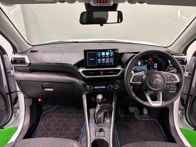 ロッキープレミアムG HEV パノラマ対応純正ディスプレイオーディオブラインドスポットモニター 運転席・助手席シートヒーター 電動パーキングブレーキ+オートホールドブレーキ機能 全車速追従機能付ACC 本革巻ステアリングホイール ETC(広島県)の中古車