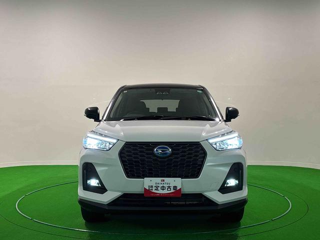 ロッキープレミアムG HEV パノラマ対応純正ディスプレイオーディオブラインドスポットモニター 運転席・助手席シートヒーター 電動パーキングブレーキ+オートホールドブレーキ機能 全車速追従機能付ACC 本革巻ステアリングホイール ETC(広島県)の中古車