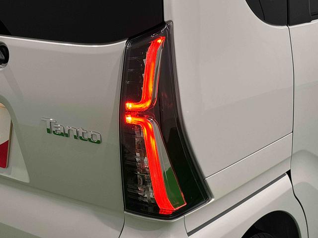 タントカスタムＲＳ　パノラマモニター対応カメラ　アルミホイールＬＥＤヘッドランプ　パワースライドドアウェルカムオープン機能　運転席ロングスライドシ−ト　助手席ロングスライド　助手席イージークローザー　１５インチアルミホイールキーフリーシステム（広島県）の中古車
