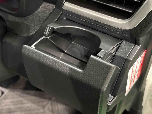 トールカスタムＧ　　　１０００ｃｃ　　両側パワースライドドアＬＥＤヘッドランプ・フォグランプ　　１４インチアルミホイール　オートライト　プッシュボタンスタート　クルーズコントロール　　コーナーセンサー　パワースライドドア　キーフリーシステム（広島県）の中古車