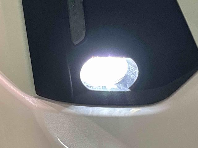 トールカスタムＧ　　　１０００ｃｃ　　両側パワースライドドアＬＥＤヘッドランプ・フォグランプ　　１４インチアルミホイール　オートライト　プッシュボタンスタート　クルーズコントロール　　コーナーセンサー　パワースライドドア　キーフリーシステム（広島県）の中古車