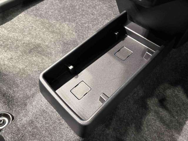 ミライースX SAIIILEDヘッドランプ セキュリティアラーム コーナーセンサー 14インチフルホイールキャップ キーレスエントリー 電動格納式ドアミラー ショツピングフック マニュアルエアコン(広島県)の中古車