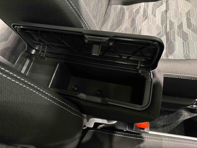 タフトG クロムベンチャー 未走行車 保証継承スカイフィールトップ クロムパック メッキパック シルバーアンダーガーニッシュ インテリアアクセント LEDオートライト&フォグランプ 電動パーキングブレーキ バックカメラ アルミホイール(広島県)の中古車