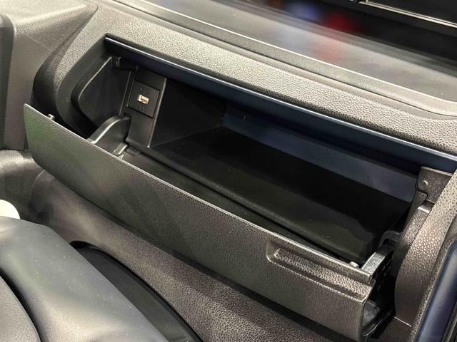 タントカスタムRSLEDオートライト パワースライドドアウェルカムオープン機能 オート電動格納式ドアミラー 助手席ロングスライド 助手席イージークローザー アルミホイール キーフリーシステム(広島県)の中古車