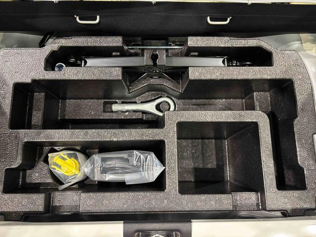 ミライースX SAIIILEDヘッドランプ セキュリティアラーム コーナーセンサー 14インチフルホイールキャップ キーレスエントリー 電動格納式ドアミラー ショツピングフック マニュアルエアコン(広島県)の中古車