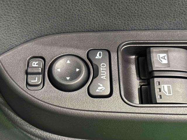 タントカスタムRS 令和7年式 保証付きLEDオートライト パワースライドドアウェルカムオープン機能 電動パーキングブレーキ 運転席助手席シートヒーター アルミホイール キーフリーシステム オート電動格納式ドアミラー(広島県)の中古車