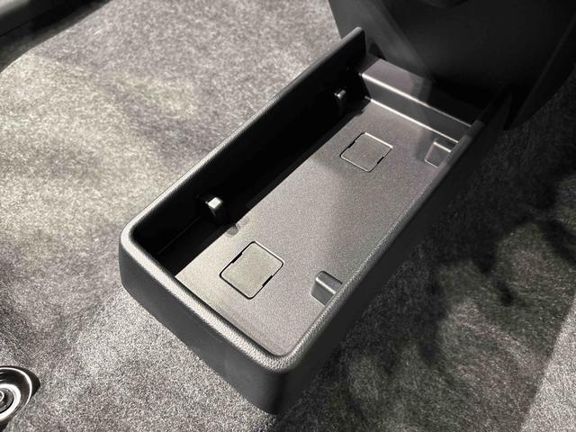 ミライースX SAIIILEDヘッドランプ セキュリティアラーム コーナーセンサー 14インチフルホイールキャップ キーレスエントリー 電動格納式ドアミラー ショツピングフック マニュアルエアコン(広島県)の中古車