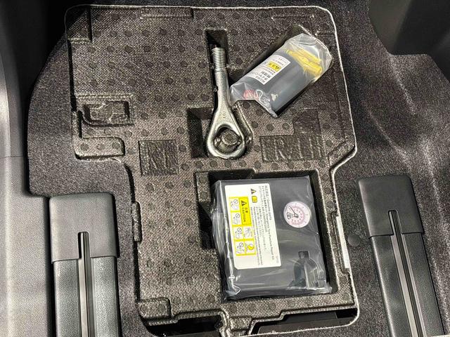タントＸ　バックモニター　電動パーキングブレーキ　シートヒーターＬＥＤオートライト　パワースライドドアウェルカムオープン機能　電動格納式ドアミラー　助手席ロングスライド　助手席イージークローザー　　セキュリティアラーム　キーフリーシステム（広島県）の中古車