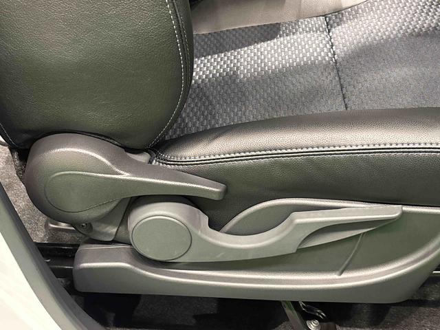 タントカスタムXLEDオートライト パワースライドドアウェルカムオープン機能 電動パーキングブレーキ 運転席助手席シートヒーター アルミホイール キーフリーシステム オート電動格納式ドアミラー 前後ブレーキサポート(広島県)の中古車