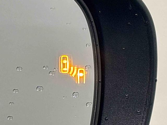 ロッキープレミアムＧ　ＨＥＶ　アクセサリーコンセント　シートヒーターＬＥＤヘッドランプ・フォグランプ　全車速追従機能付アダプティブクルーズコントロール　レーンキープコントロール　　１７インチアルミホイール　プッシュボタンスタート　キーフリーシステム（広島県）の中古車
