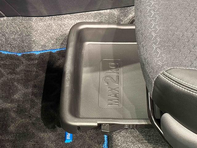 ロッキープレミアムＧ　ＨＥＶ　アクセサリーコンセント　シートヒーターＬＥＤヘッドランプ・フォグランプ　全車速追従機能付アダプティブクルーズコントロール　レーンキープコントロール　　１７インチアルミホイール　プッシュボタンスタート　キーフリーシステム（広島県）の中古車