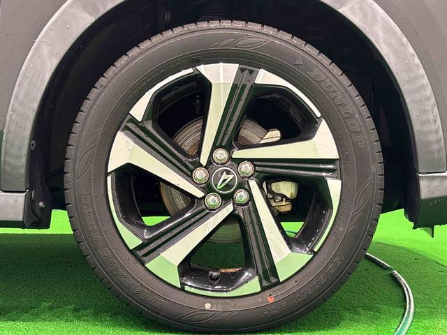ロッキープレミアムＧ　ＨＥＶ　アクセサリーコンセント　シートヒーターＬＥＤヘッドランプ・フォグランプ　全車速追従機能付アダプティブクルーズコントロール　レーンキープコントロール　　１７インチアルミホイール　プッシュボタンスタート　キーフリーシステム（広島県）の中古車