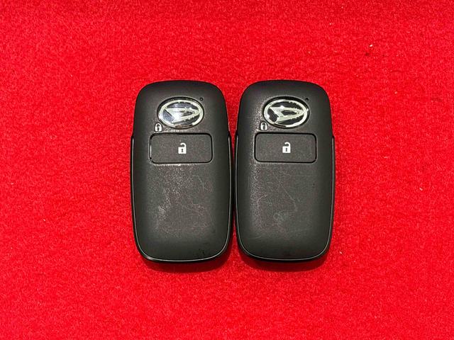 ロッキープレミアムＧ　ＨＥＶ　アクセサリーコンセント　シートヒーターＬＥＤヘッドランプ・フォグランプ　全車速追従機能付アダプティブクルーズコントロール　レーンキープコントロール　　１７インチアルミホイール　プッシュボタンスタート　キーフリーシステム（広島県）の中古車