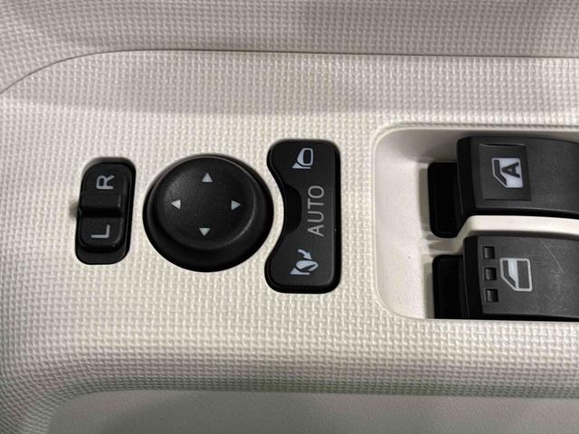 ムーヴキャンバスストライプスGターボ 電動パーキングブレーキLEDオートライト・フォグランプ 電動パーキングブレーキ プッシュボタンスタート セキュリティアラーム バックカメラ 両側パワースライドドアウエルカムオープン機能 オート電動格納式ドアミラー(広島県)の中古車