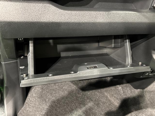 ムーヴGLEDオートライト・フォグランプ 電動パーキングブレーキ プッシュボタンスタート セキュリティアラーム バックカメラ 両側パワースライドドアウエルカムオープン機能 オート電動格納式ドアミラー(広島県)の中古車