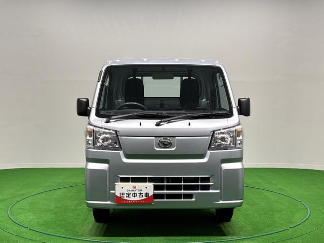 ハイゼットトラックスタンダード 4WDハロゲンヘッドランプ トップシェイドガラス 運転席バニティミラー AM・FMラジオ マニュアルエアコン ガードフレーム スペアタイヤ(広島県)の中古車