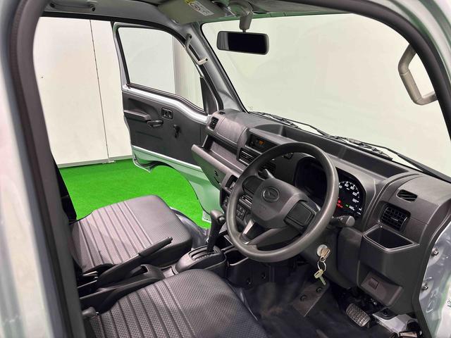 ハイゼットトラックスタンダード 4WDハロゲンヘッドランプ トップシェイドガラス 運転席バニティミラー AM・FMラジオ マニュアルエアコン ガードフレーム スペアタイヤ(広島県)の中古車