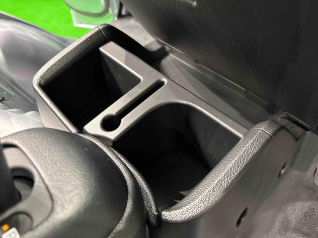 ハイゼットトラックスタンダード 4WDハロゲンヘッドランプ トップシェイドガラス 運転席バニティミラー AM・FMラジオ マニュアルエアコン ガードフレーム スペアタイヤ(広島県)の中古車