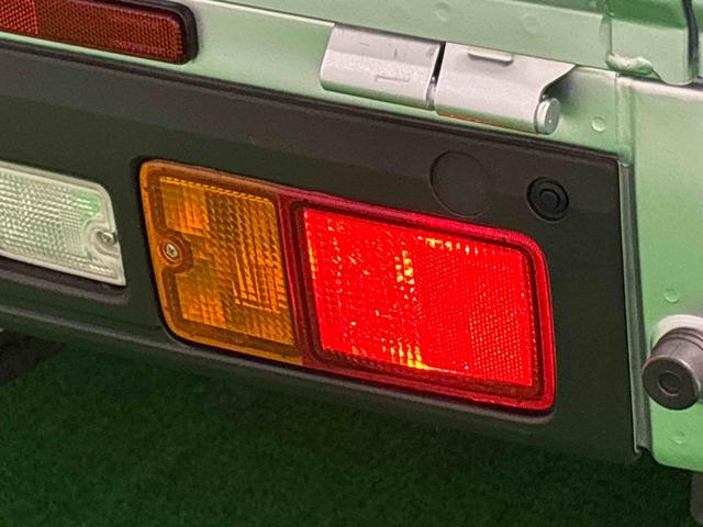 ハイゼットトラックスタンダード 4WDハロゲンヘッドランプ トップシェイドガラス 運転席バニティミラー AM・FMラジオ マニュアルエアコン ガードフレーム スペアタイヤ(広島県)の中古車
