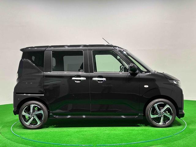 ムーヴRS ターボ車 バックモニター対応カメラ アルミホイールLEDオートライト・フォグランプ 電動パーキングブレーキ プッシュボタンスタート セキュリティアラーム バックカメラ 両側パワースライドドアウエルカムオープン機能 オート電動格納式ドアミラー(広島県)の中古車