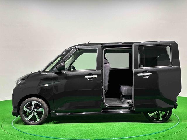 ムーヴＲＳ　ターボ車　バックモニター対応カメラ　アルミホイールＬＥＤオートライト・フォグランプ　電動パーキングブレーキ　プッシュボタンスタート　セキュリティアラーム　バックカメラ　両側パワースライドドアウエルカムオープン機能　オート電動格納式ドアミラー（広島県）の中古車